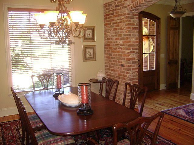 2nd image of 138 Victoria Pl