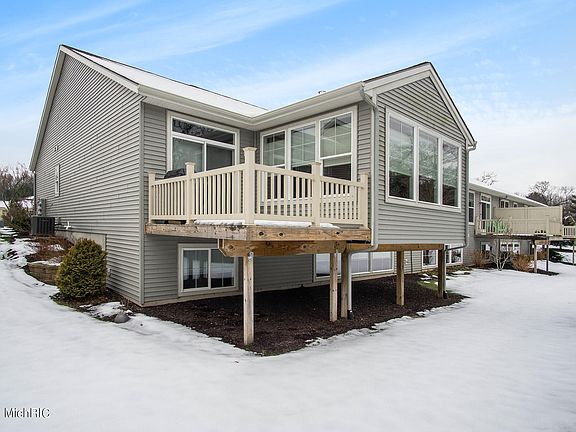 3rd image of 15235 Rachel Ct