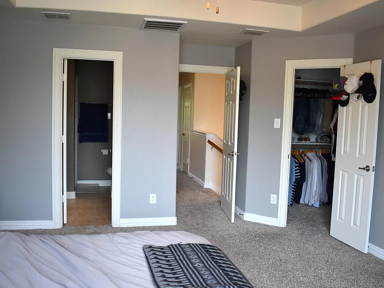 1216 Plaza Way — Photo 7