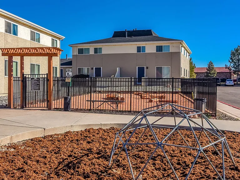 Aspen Townhomes — Photo 44