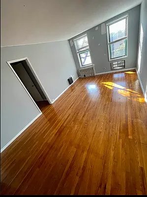 Rented by Candid Listings LLC | media 3