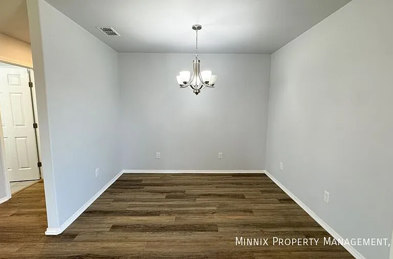 8415 10th Pl — Photo 10