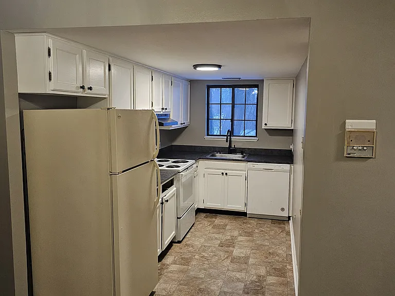 2894 Guilderland Ave #9 — Photo 3