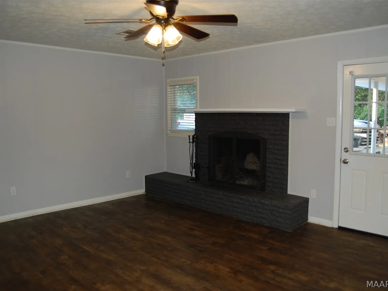 4 bed, 2.0 bath, 2161 sqft, $1,650 — Photo 3