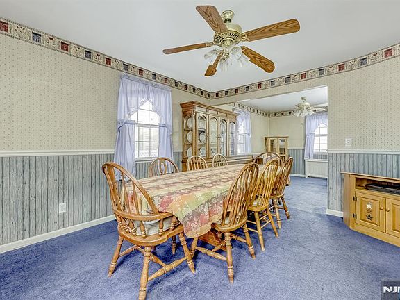 4th image of 85 Catherine Avenue