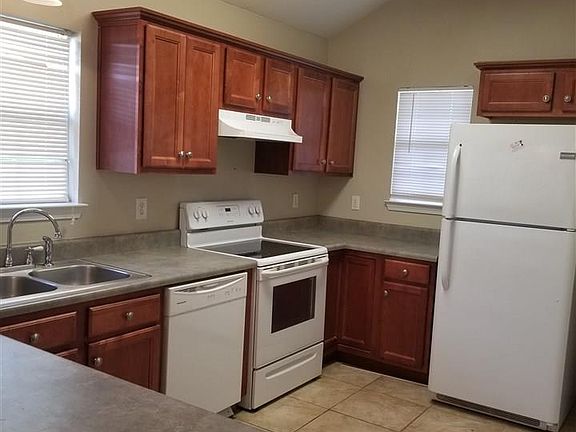 5th image of 2329 Bur Oak Dr