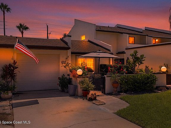 2nd image of 527 Summerset Ct