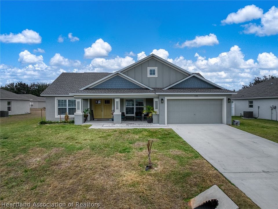 1st image of 1204 Ridge Dr