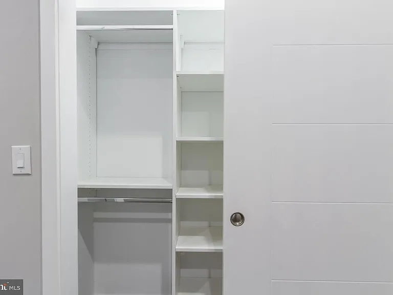 720 S Sartain St #1 — Photo 14