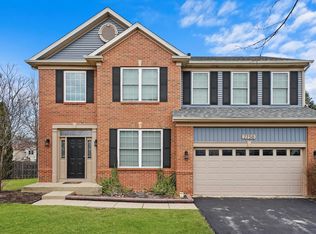 2750 Delaware Ln, Lindenhurst, IL 60046