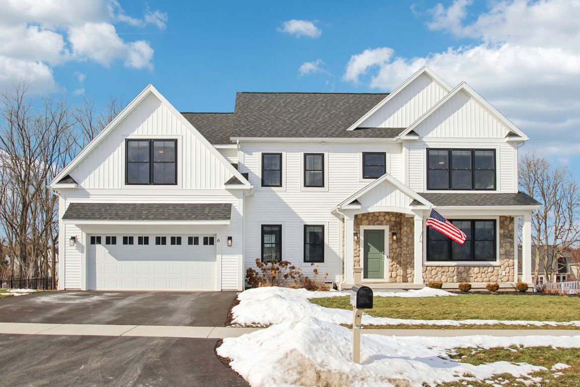 Chase Meadow Trl-S2702-001.jpg