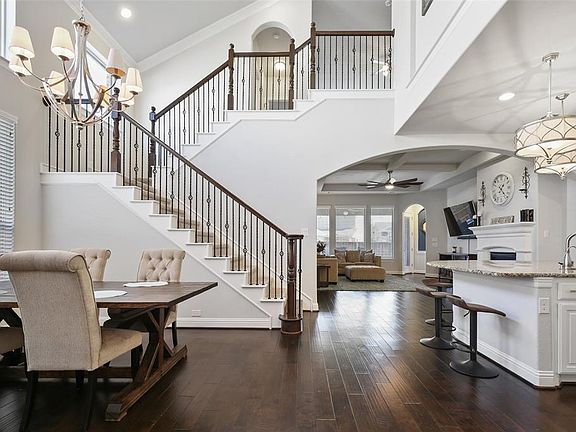 5th image of 1612 Abercorn Ln