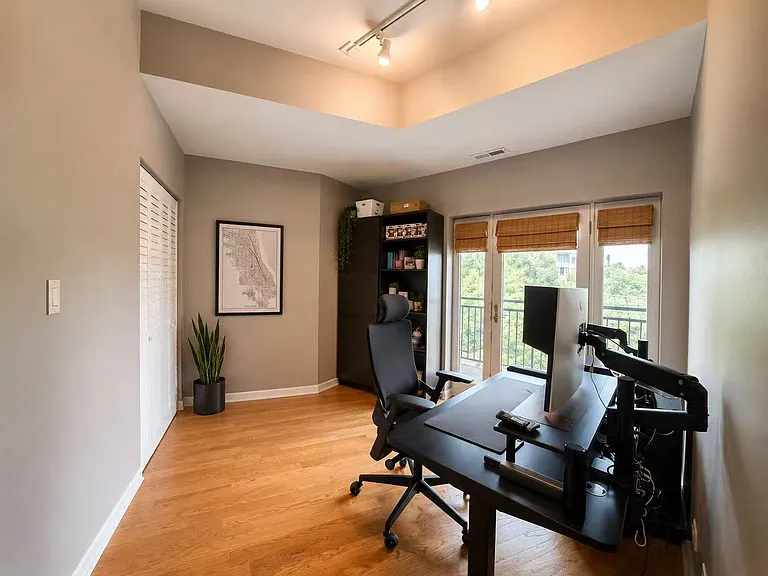 3741 N Wolcott Ave #12 — Photo 7
