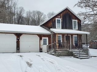 43 Rose Hill Rd, Lake Como, PA 18437