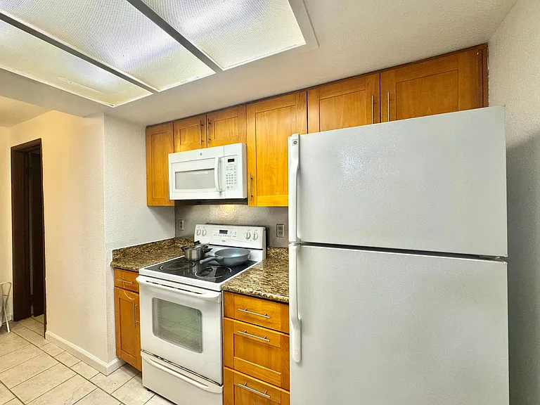 14556 NE 31st St #G103 — Photo 6
