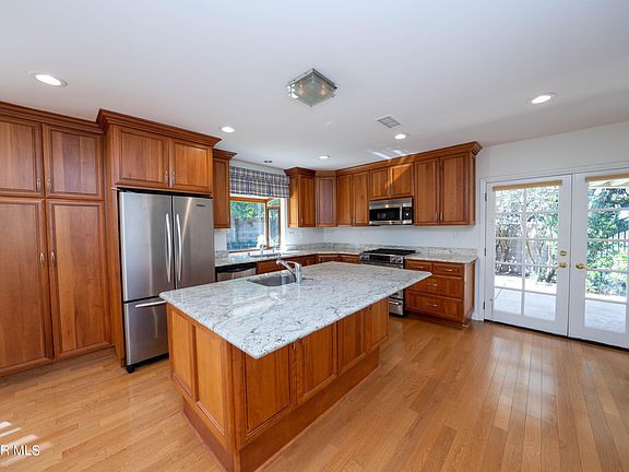 3rd image of 1116 Enfield Cir