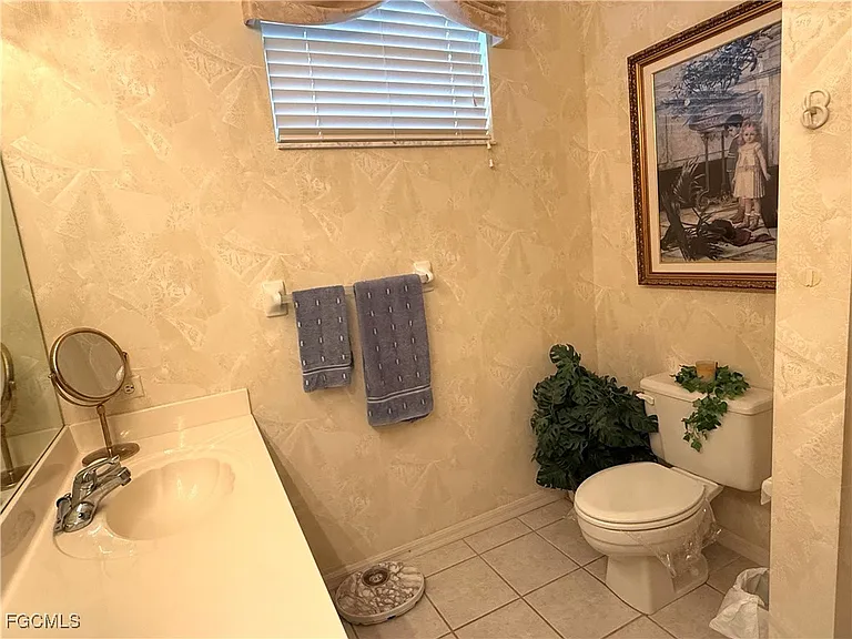11081 Lakeland Cir — Photo 12