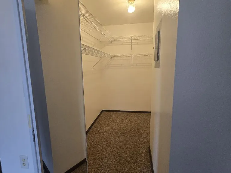 9020 N Park Plaza Ct — Photo 17