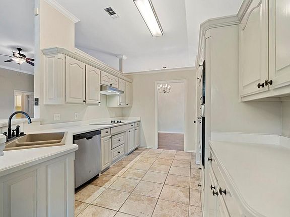 5th image of 7337 Hidden Oaks Dr