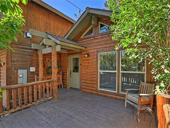 4th image of 210 E Barker Blvd
