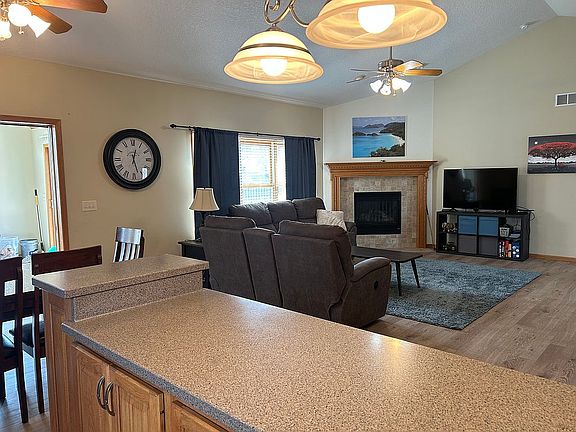 4th image of 3107 Marynoel Ave