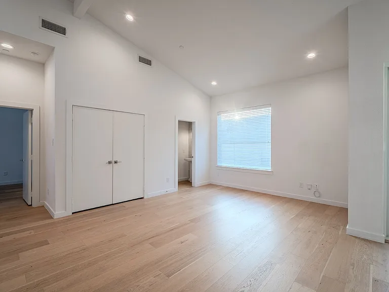 6144 Oram St #1 — Photo 21