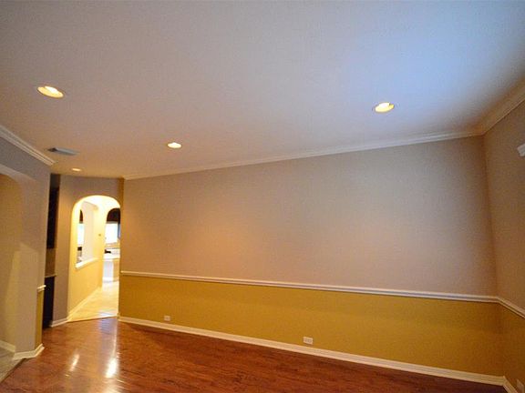 4th image of 803 Doscher Ln