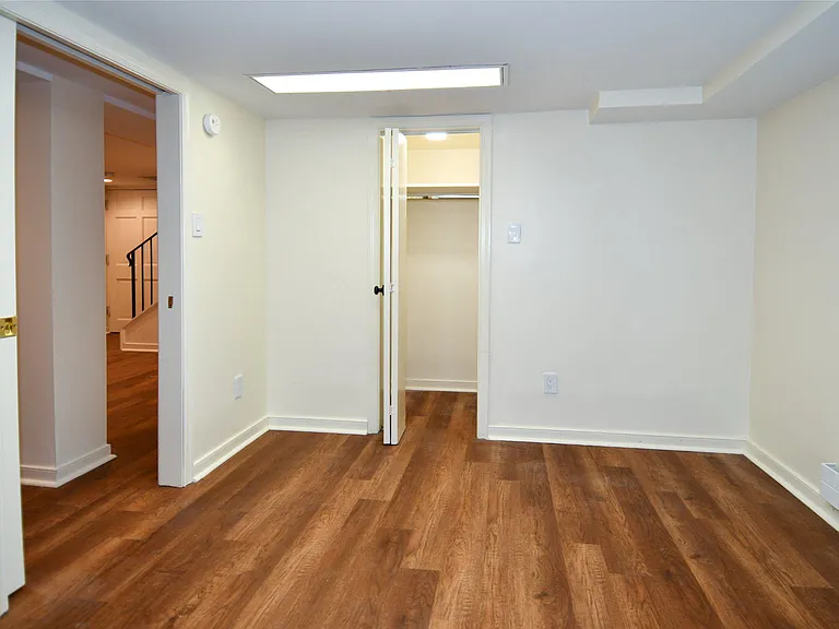 2608 Fordham Rd — Photo 41