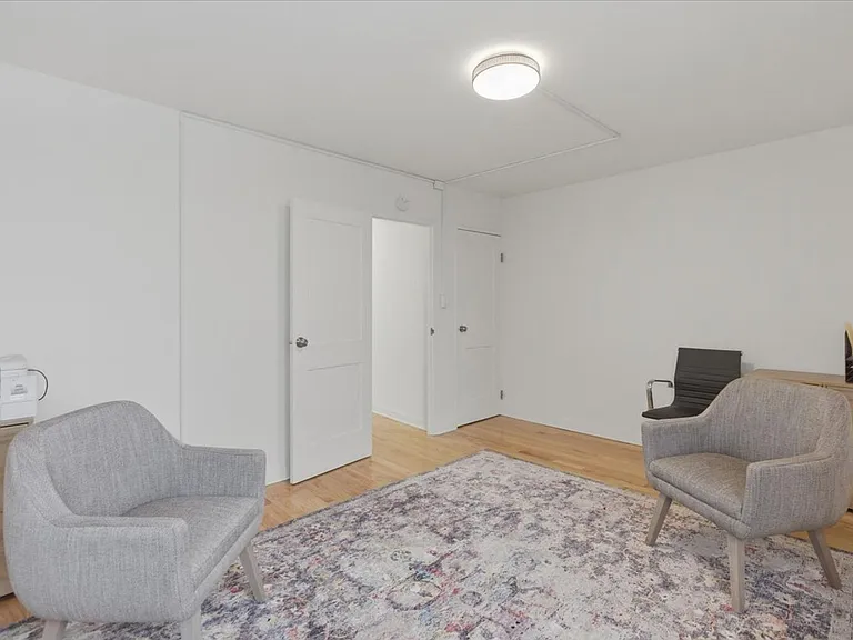 5631 N Sheridan Rd #S1101 — Photo 8