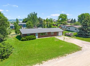 10 Pioneer Ln, Spearfish, SD 57783