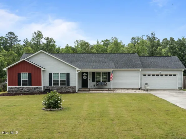 660 Riggs Road, Hubert, NC 28539