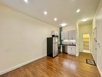 Rented by Lucas X Realty LLC