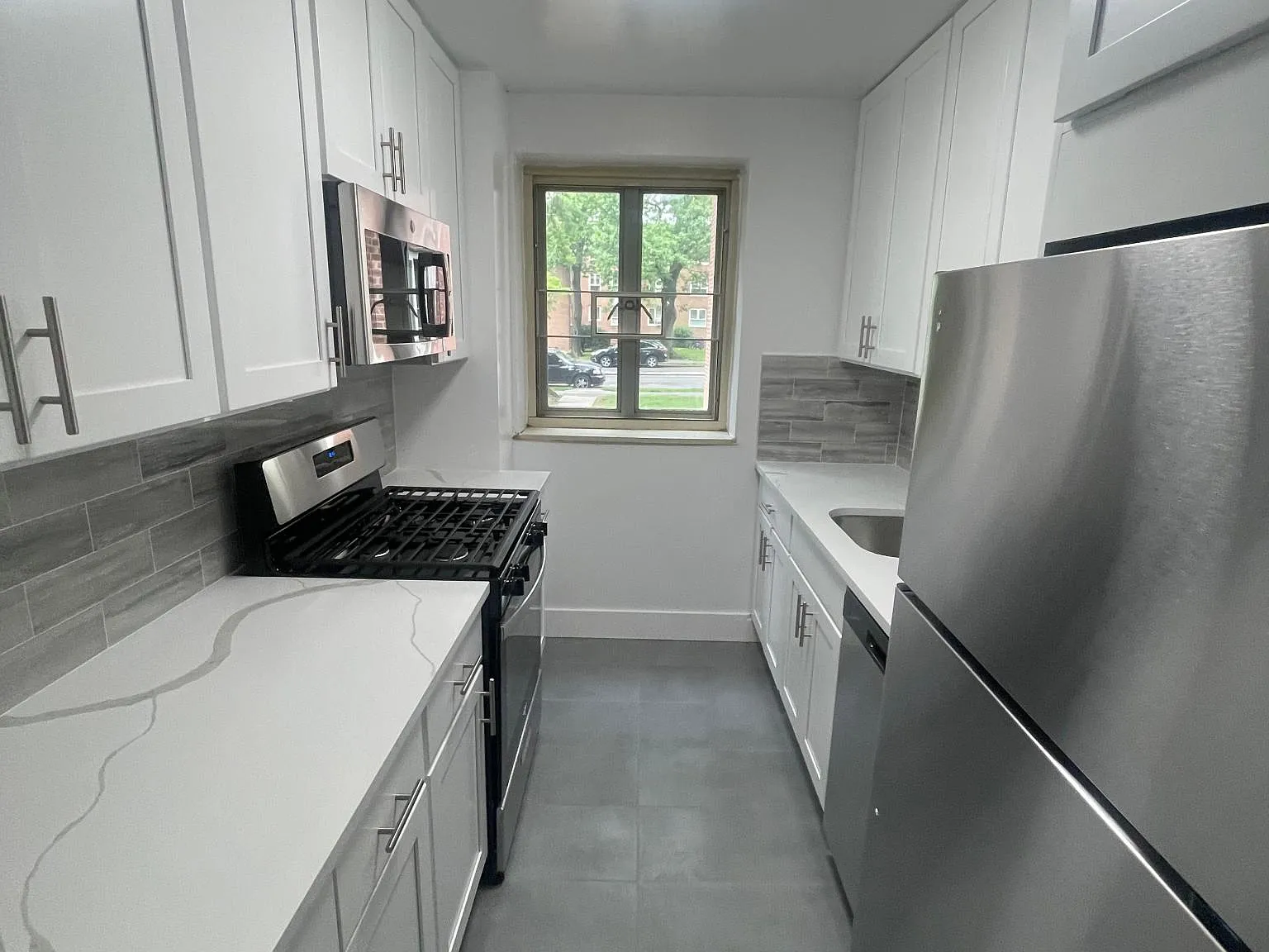 2 bed, $2,680 — Photo 2