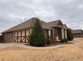 1924 Sandpiper Ave, Lowell, AR 72745