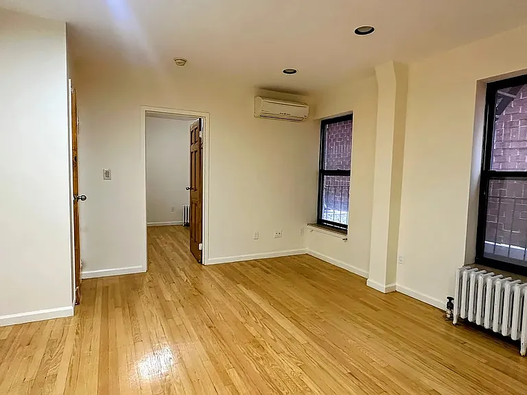 415 E 75th St #4 — Photo 6