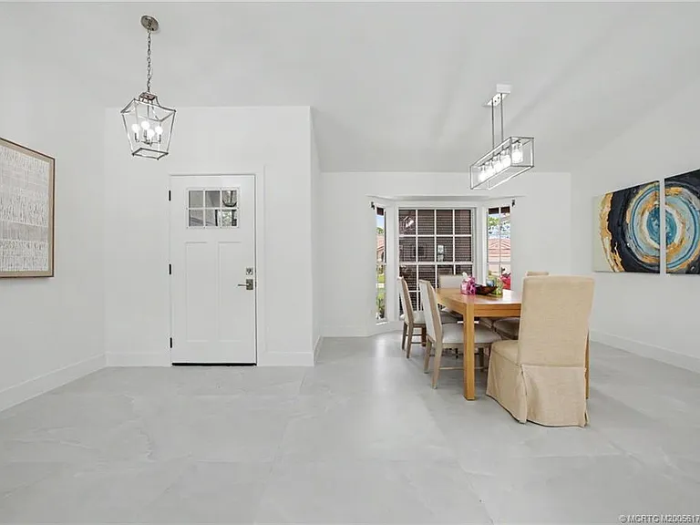 4618 Ashton Ct — Photo 12