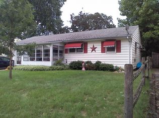 1319 Sleepy Hollow Rd, Point Pleasant Beach, NJ 08742