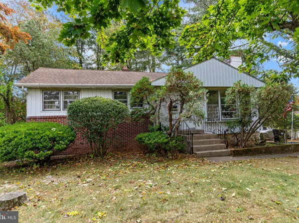 612 S Chubb Dr, Doylestown, PA 18901