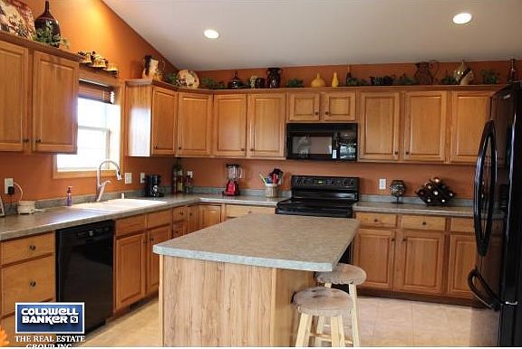 Abundance of cabinets