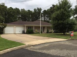 112 Smugglers Ct, Manahawkin, NJ 08050