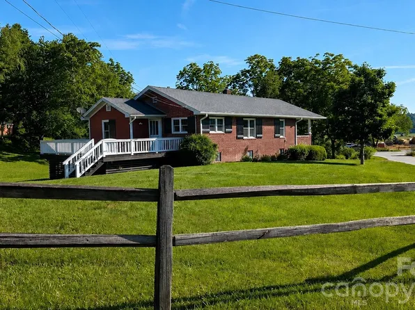 522 Calvert Rd, Brevard, NC 28712