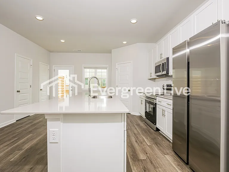 1010 Postmaster Ln — Photo 6
