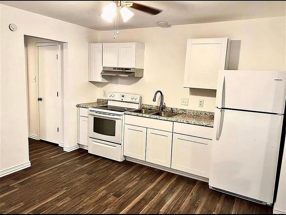 1st image of 307 N Merrill Ave