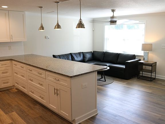 4th image of 63 Phoenetia Dr