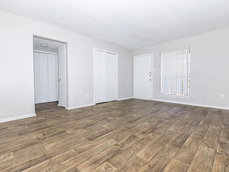 Marine Park Apartments — Photo 60
