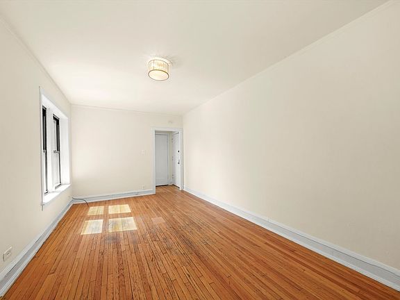 3rd image of 2700 N Spaulding Ave #3306-2L