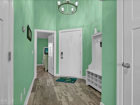 5th image of 918 N New River Drive #831