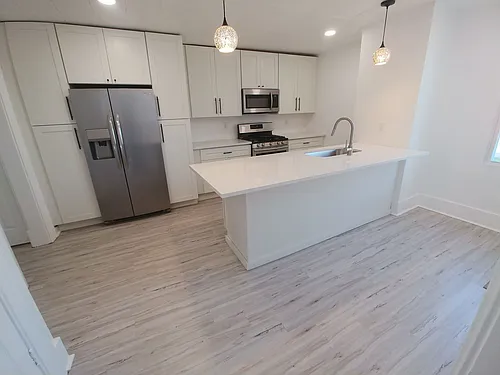 222 Walter St Photo 1