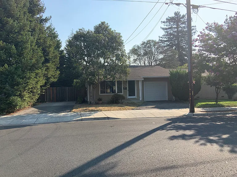 1520 Brown St — Photo 16