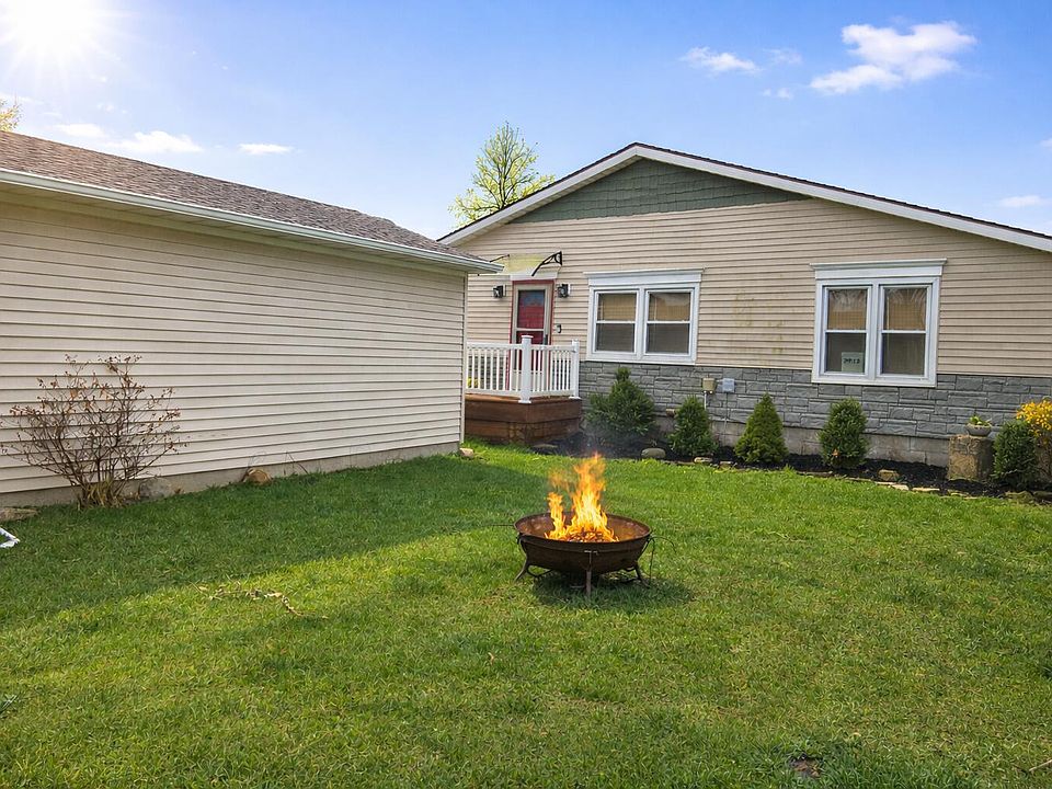 1st image of 5027 E Woodland Dr